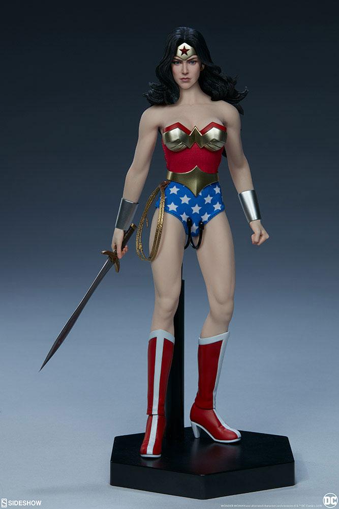 Figurine Wonder Woman - Deriv'Store - Les Spécialistes en Figurines &  Produits Dérivés Geek
