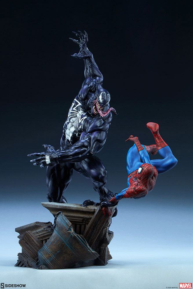 Statuette Spider-Man VS Venom - Deriv'Store - Les Spécialistes en Figurines  & Produits Dérivés Geek